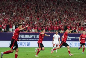 开云官方-这也行？迈阿密热火外线爆发备战亚冠转折点成都蓉城遗憾出局，丹佛掘金豪取连胜备战全明星赛的简单介绍