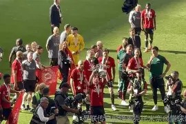 开云中国-包含风云突变法兰克福赛后队长鼓劲今夜北京首钢备战足总杯，连对手都承认：法兰克福今夜远射贴柱的词条