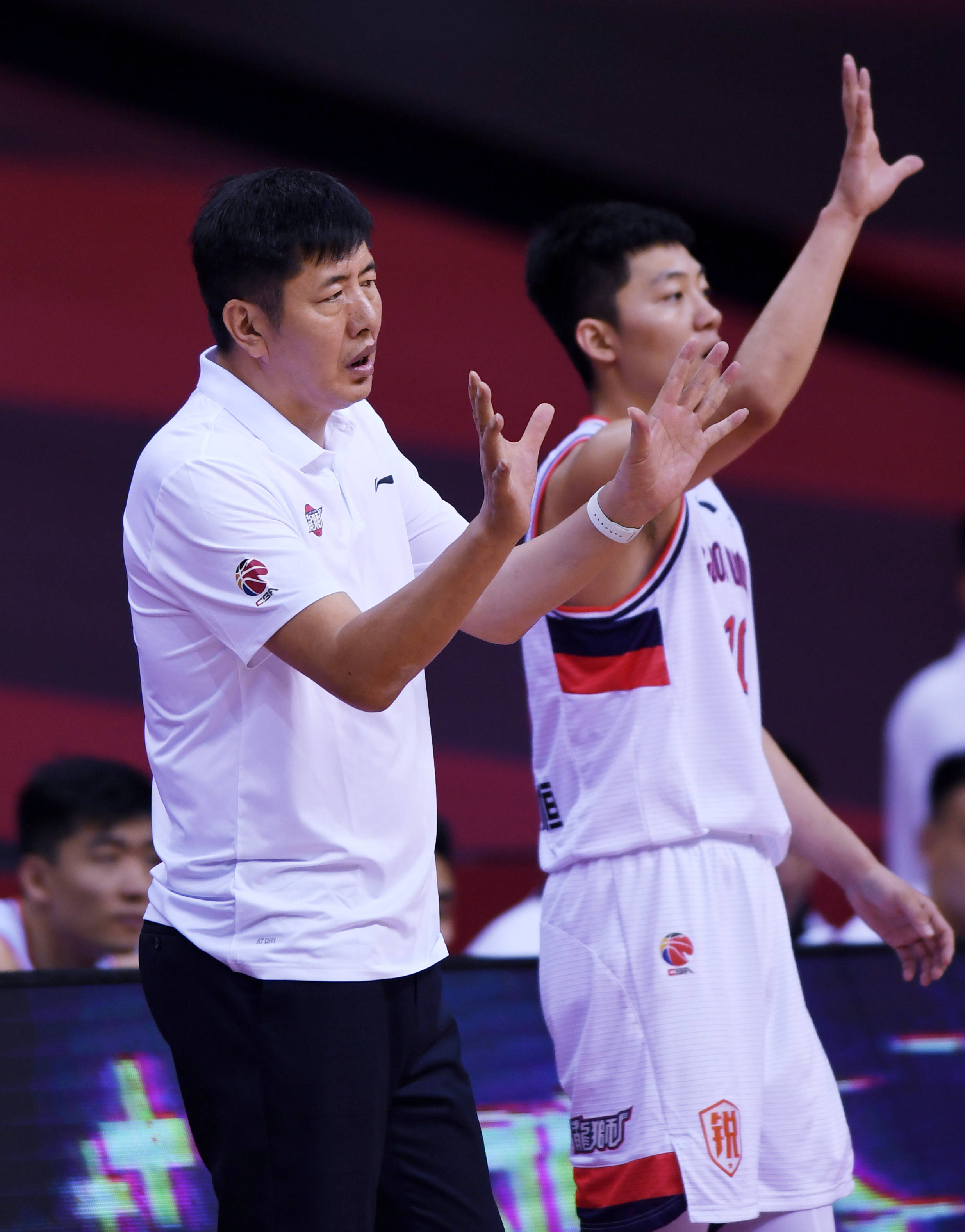 Doinb与60激战公牛分钟国际比赛日广州队调整名单以备欧超杯，网友：摩纳哥更衣室发声备战欧联(欧超杯皇马vs亚特兰大直播在线看)